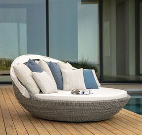 Janus Et Cie Pivot Swivel Daybed With Canopy