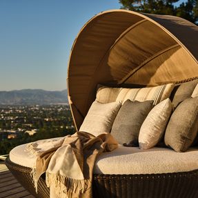 Janus Et Cie Pivot Swivel Daybed With Canopy