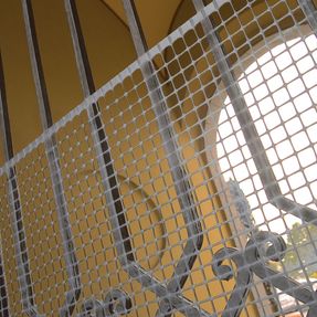 Tenax 20 Plastic, Wide Mesh Net For Additional Protection