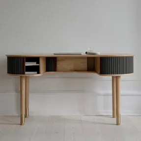 Umage Audacious Desk