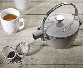 Zwilling 1.1 L Tea Pot  - Cherry