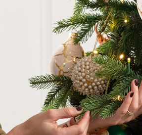 Giuliagrillo Realistic Christmas Tree with Built-in Lights 180cm 3250 LED Lights Romantic Fir Tree