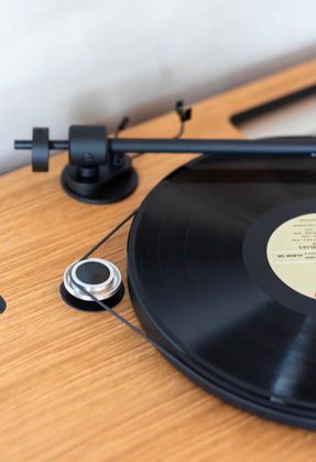 La Boite Concept LX Turntable Connect Vinyl Player