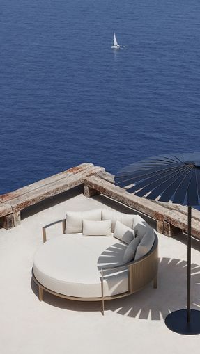 Serralunga Solanas Round Chill Bed
