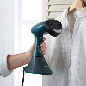 Russellhobbs Steam Genie Handheld Clothes Steamer
