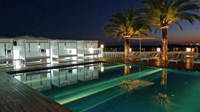 Gandia Blasco Elevated Daybed