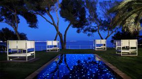 Gandia Blasco Elevated Daybed