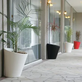 Serralunga Pisa Planter