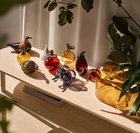 Iittala Apple Bottle Cranberry