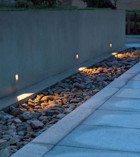 Rossini Illuminazione Kora – Corten LED Vertical Steplight