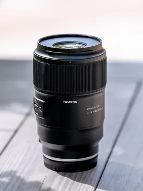 Tamron 90mm F/2.8 DI III VXD M1:1 Camera Lens
