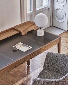Porada Saffo Writing Desk