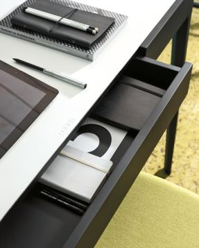 Porada Saffo Writing Desk