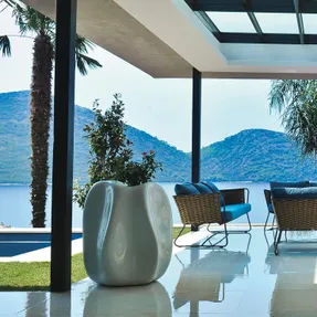 Serralunga New Wave Planter