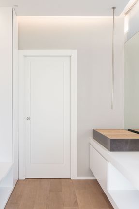 Viva VSI Sliding door inside the wall