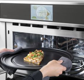 Cafe Café™ 27" Custom Speed Cook Oven With 120v Advantium® Technology