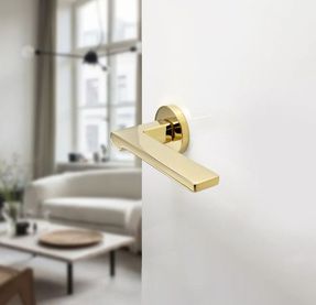 Groel Fila Door Handle Set On Round Rose