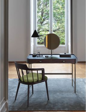 Porada Dafto Writing Desk