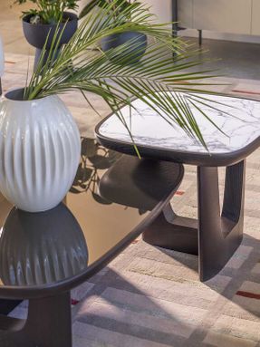 Poltrona Frau Shiwa Vase Collection
