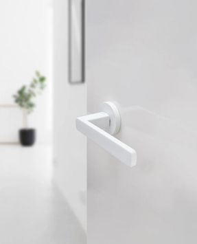 Groel Dadá Door Handle Set On Round Rose