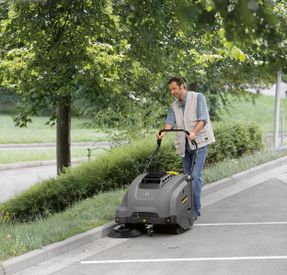 Kaercher Km 75/40 W Bp Vacuum Sweeper