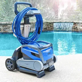 Maytronics Dolphin M600 Pool Cleaning