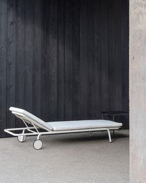 Serax Sun Lounger Aluminium Sand August