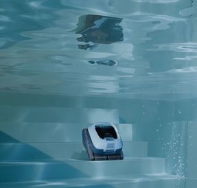 Maytronics Dolphin Eon 100 Pool Cleaner