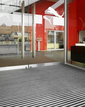 Emco Emco Diplomat Original Large With Ribbed Carpet Insert And Scraper Bar