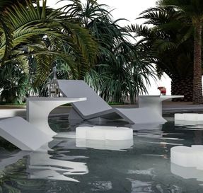Serralunga Aquaplano Table