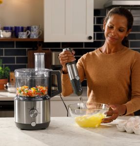 Ge Appliances Ge 12-cup Food Processor With Accessories