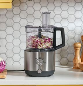 Ge Appliances Ge 12-cup Food Processor With Accessories