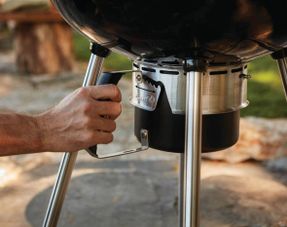 Napoleon Premium 22 Charcoal Kettle Grill