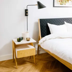 Radis Huh Night Table