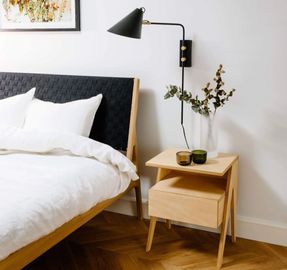 Radis Huh Night Table