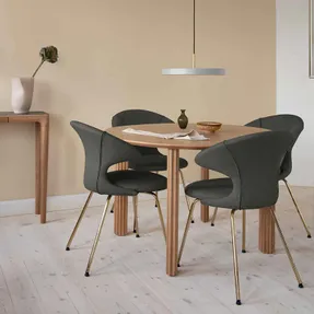 Umage Comfort Circle Dining Table