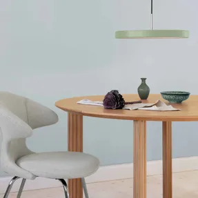 Umage Comfort Circle Dining Table