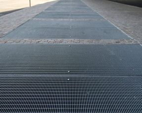 Baldassar Pressed Grating