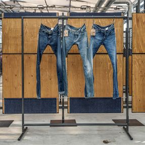 Noodles Clothes Rack 1