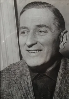 Audo Ingeborg Ottoman