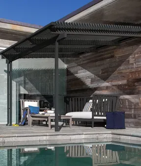 Unopiu Pergola Meridienne Wall-mounted With Louvered Roof