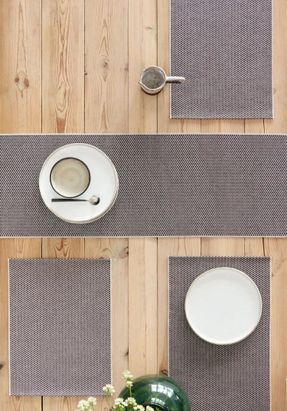 Woodnotes Table runners