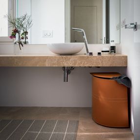Limac Design Corner Laundry Basket Simon