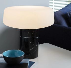 Casefurniture Solid Table Light