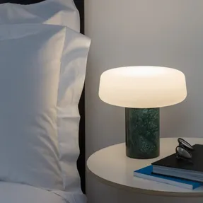 Casefurniture Solid Table Light