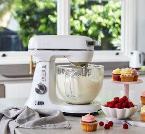 Breville The Bakery Chef™ Hand Mixer