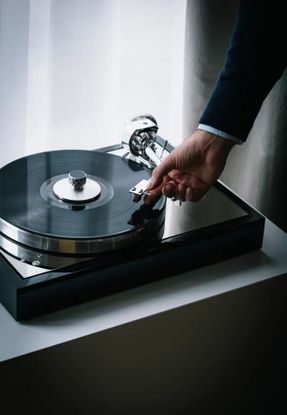 Pro-Ject The Classic Reference Vinyl Playe
