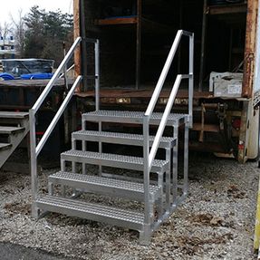 Upside Innovations Semi Truck Steps