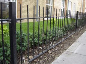 Zaun Vertical Bar Railings