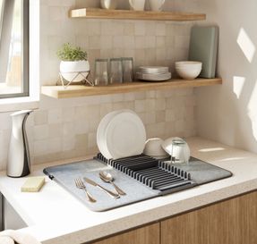 Umbra Udry Dish Drying Rack With Mat